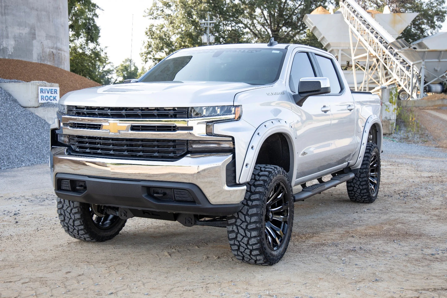 Oval Nerf Step Crew Cab | Chevy/GMC 1500/2500HD/3500HD (19-25)