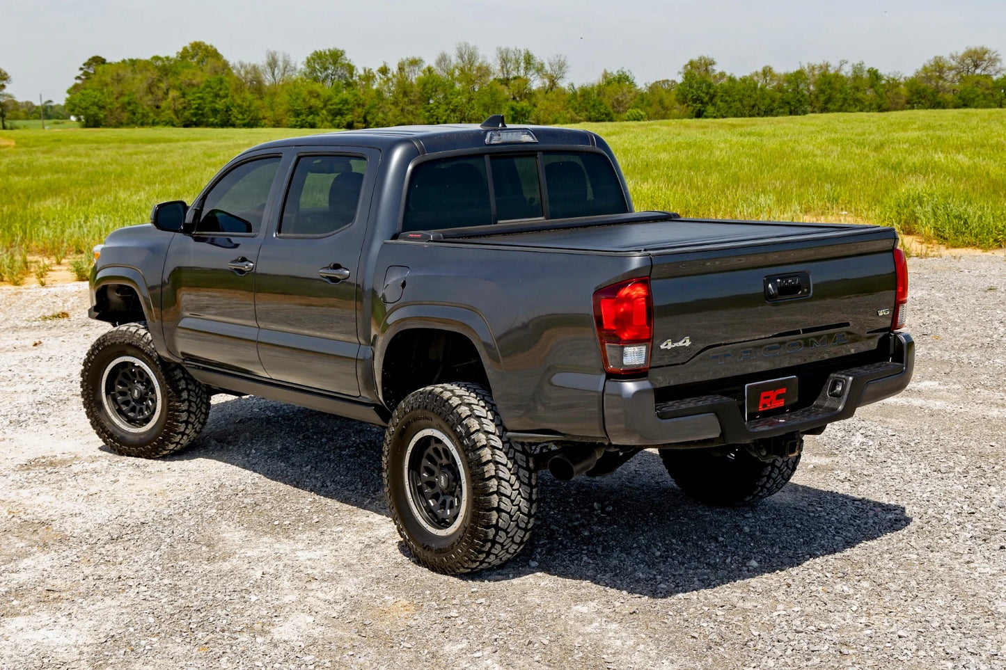RETRACTABLE BED COVER 5' BED | DOUBLE CAB | TOYOTA TACOMA 2WD/4WD (16-23)