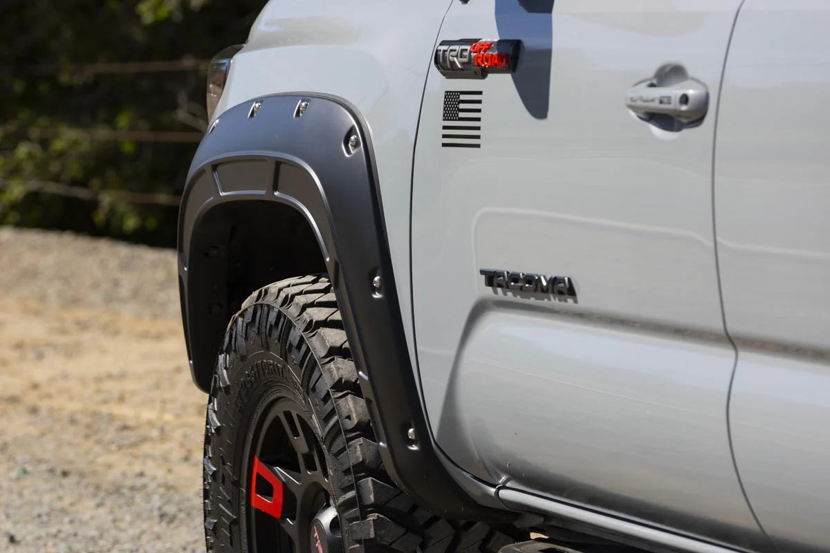 FENDER FLARES DEFENDER | TOYOTA TACOMA 2WD/4WD (2016-2023)