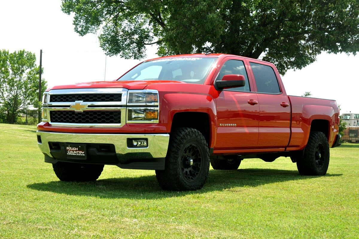 2 INCH LEVELING KIT ALUMINUM | RED | CHEVY/GMC 1500 TRUCK (07-18) SUV (07-20)