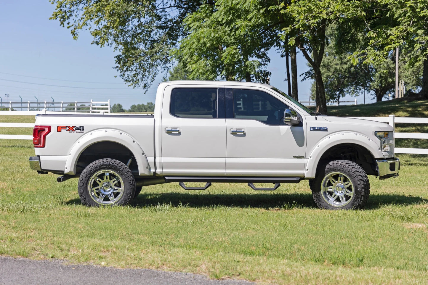 SRX2 ADJ ALUMINUM STEP CREW CAB | FORD F-150/LIGHTNING/F-250/F-350/RAPTOR (15-24)