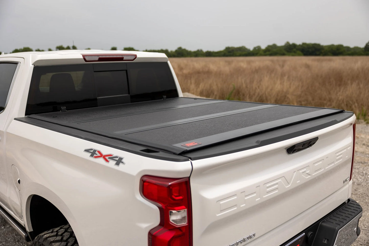 HARD LOW PROFILE BED COVER CHEVY/GMC 1500 (19-25)