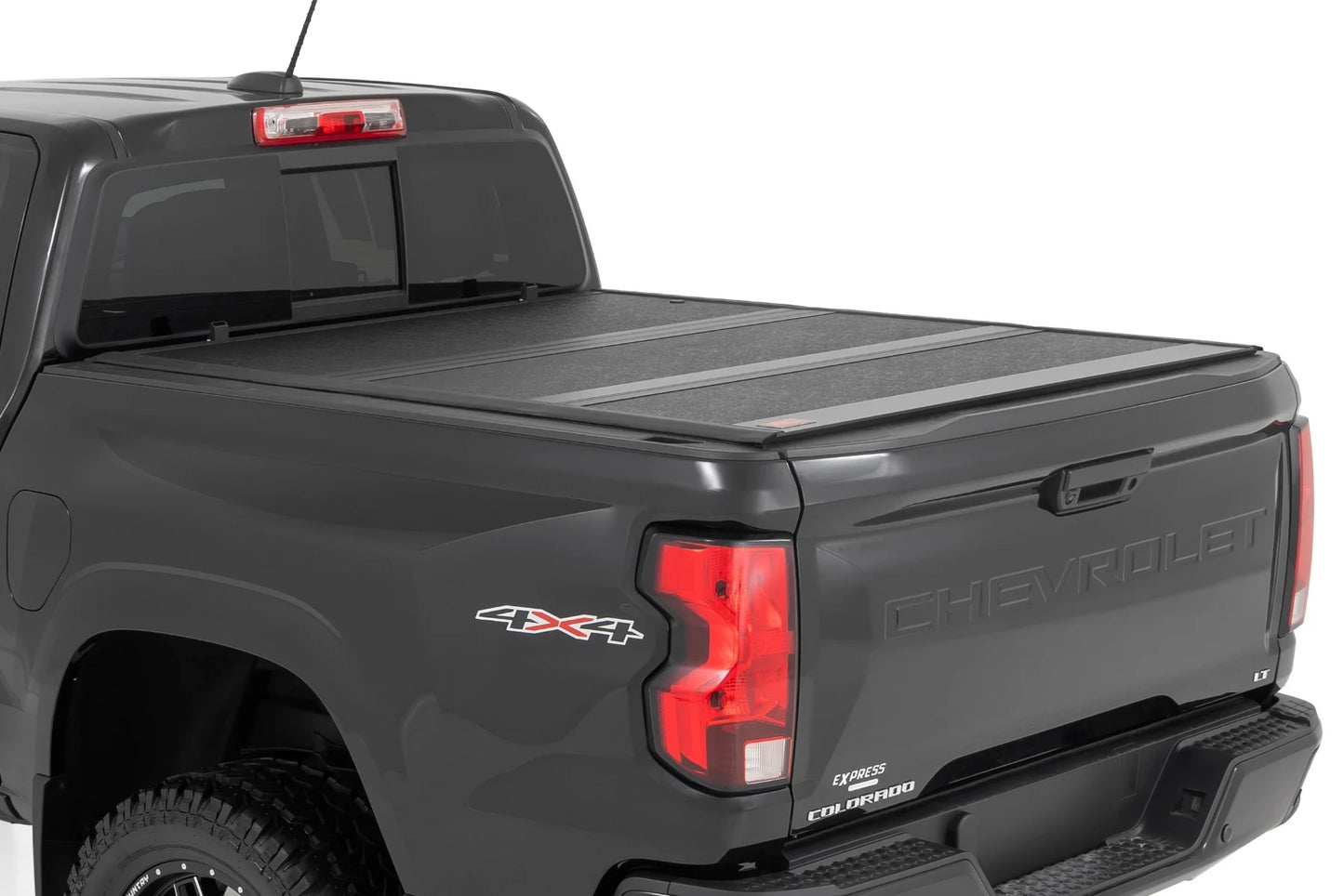 HARD LOW PROFILE BED COVER 5' BED | CHEVY/GMC CANYON/COLORADO (15-24)