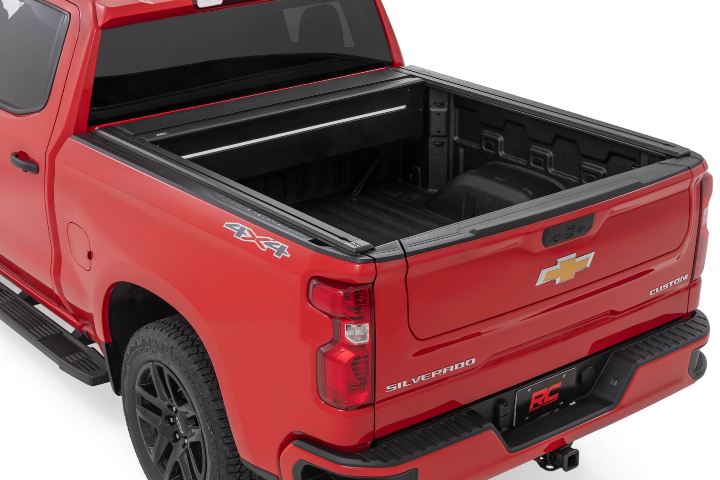 POWERED RETRACTABLE BED COVER 5'10" BED | CHEVY/GMC SIERRA 1500 (19-26)/SILVERADO 1500 (19-26)