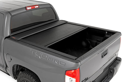 RETRACTABLE BED COVER 5'7" BED | TOYOTA TUNDRA 2WD/4WD (2007-2021)