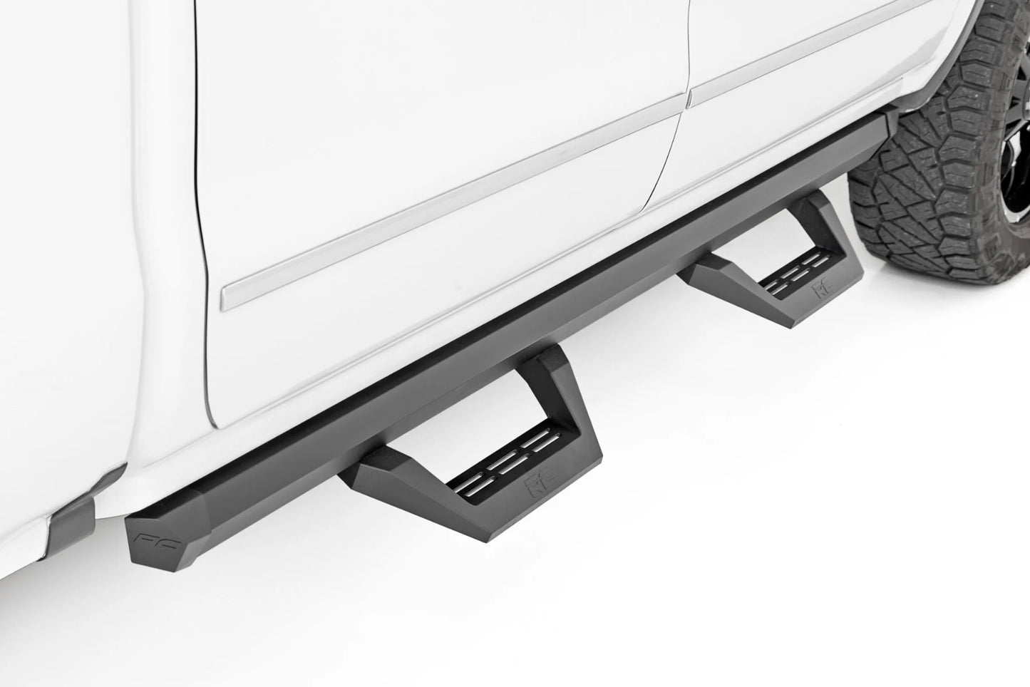 SRX2 Adj Aluminum Step Crew Cab | Chevy/GMC 1500/2500HD/3500HD (07-18 & Classic)