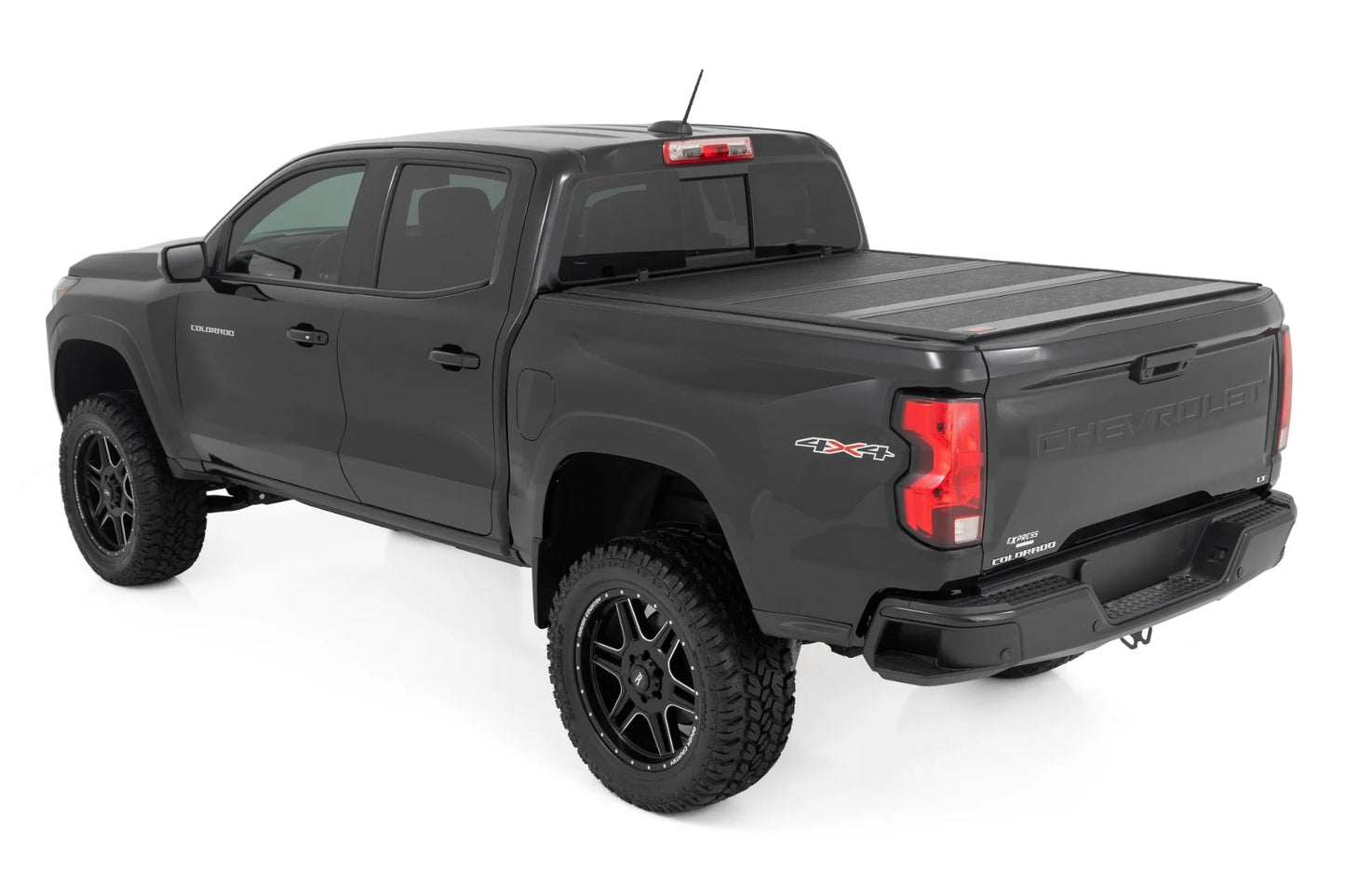 HARD LOW PROFILE BED COVER 5' BED | CHEVY/GMC CANYON/COLORADO (15-24)