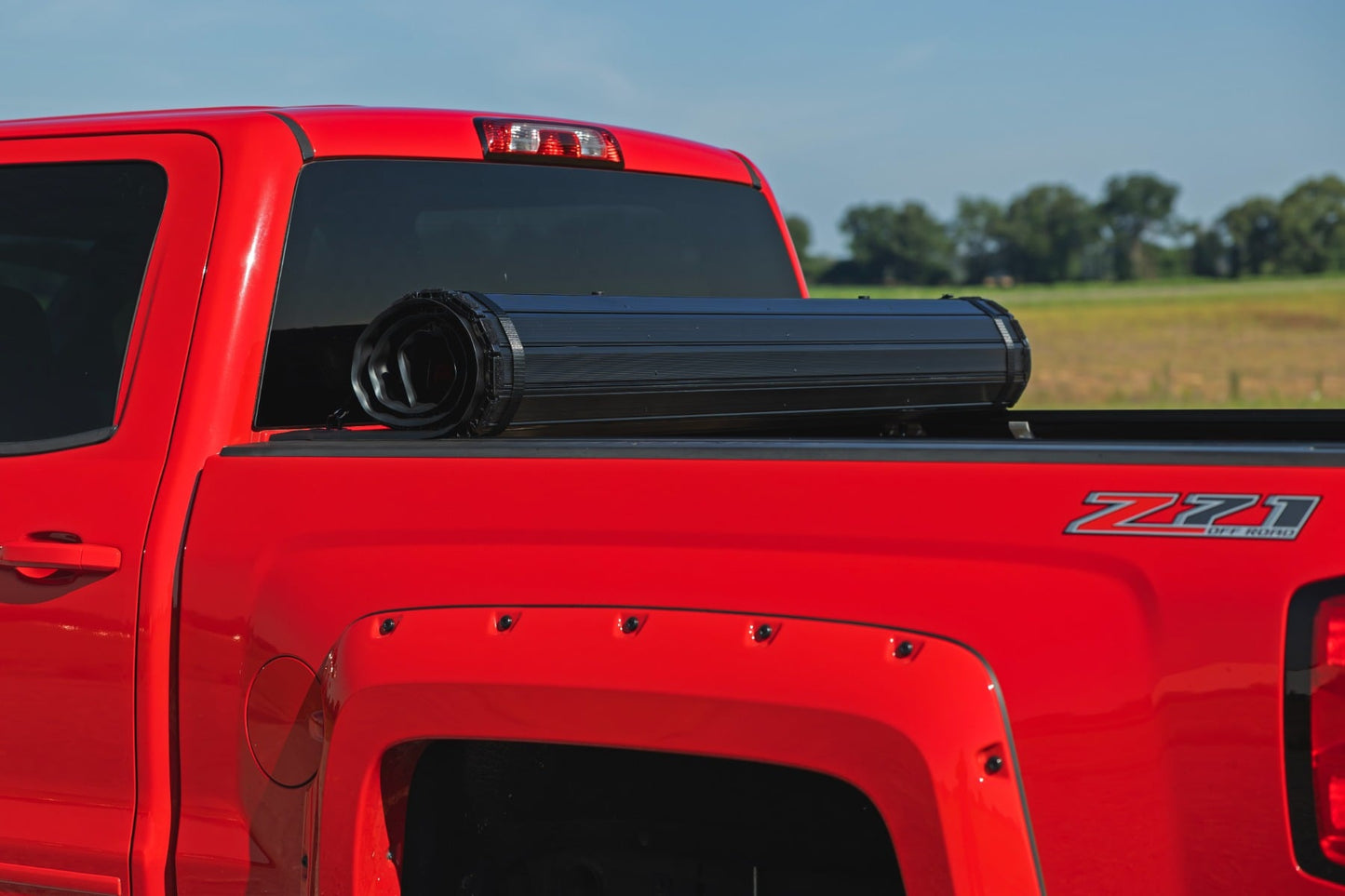 HARD ROLL UP BED COVER 5'9" BED | CHEVY/GMC 1500 (14-18 & CLASSIC)