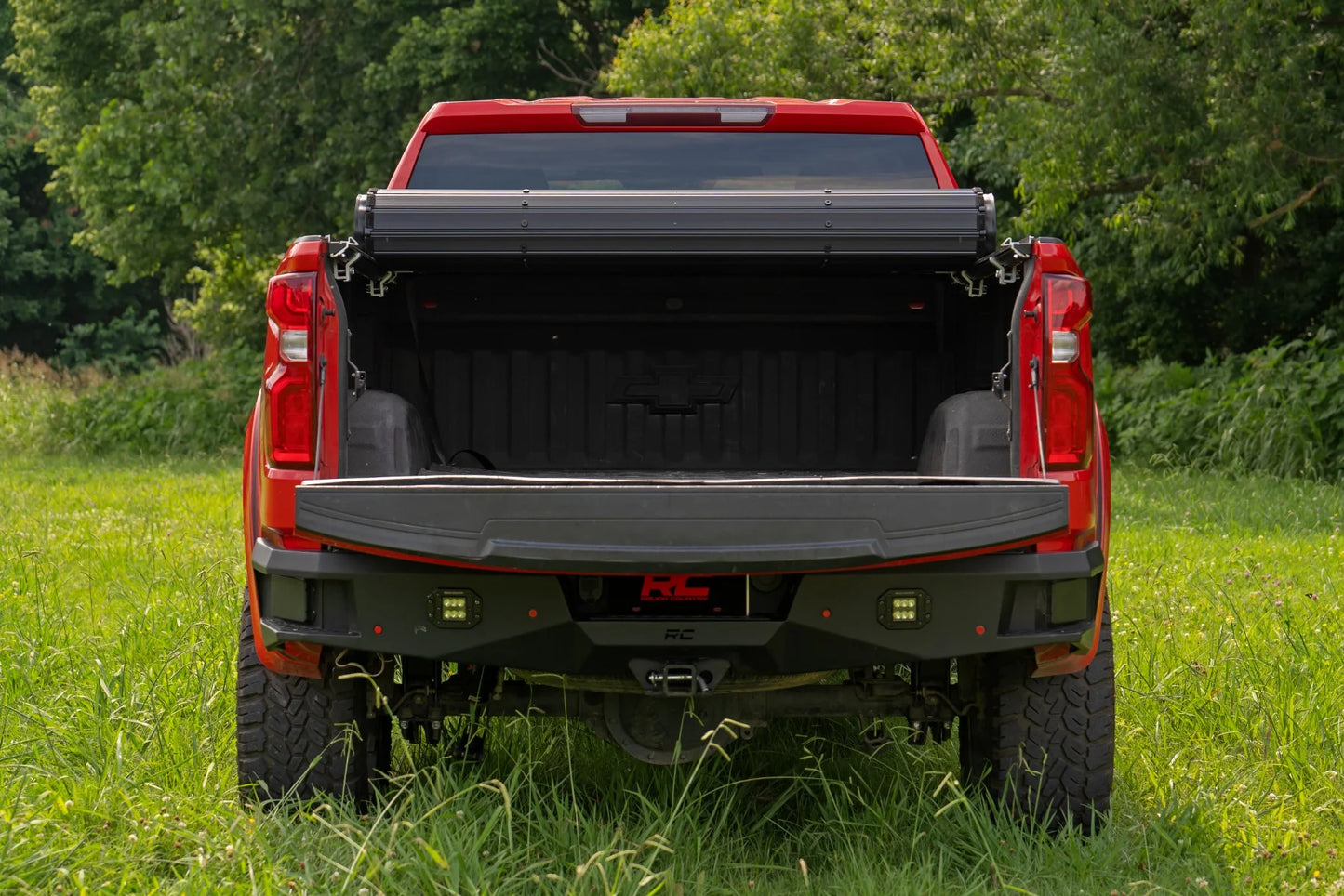 Hard Roll Up Bed Cover 5'10" Bed | Chevy/GMC Sierra 1500 (19-25)/Silverado 1500 (19-25)