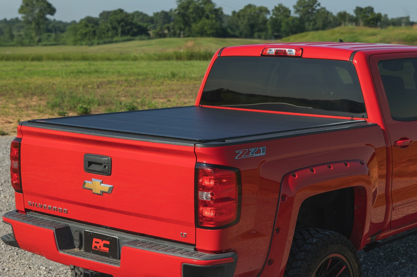 HARD ROLL UP BED COVER 5'9" BED | CHEVY/GMC 1500 (14-18 & CLASSIC)