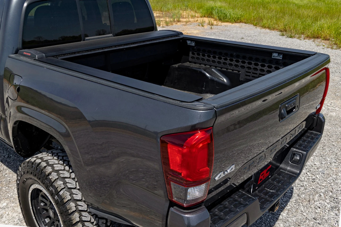 RETRACTABLE BED COVER 5' BED | DOUBLE CAB | TOYOTA TACOMA 2WD/4WD (16-23)