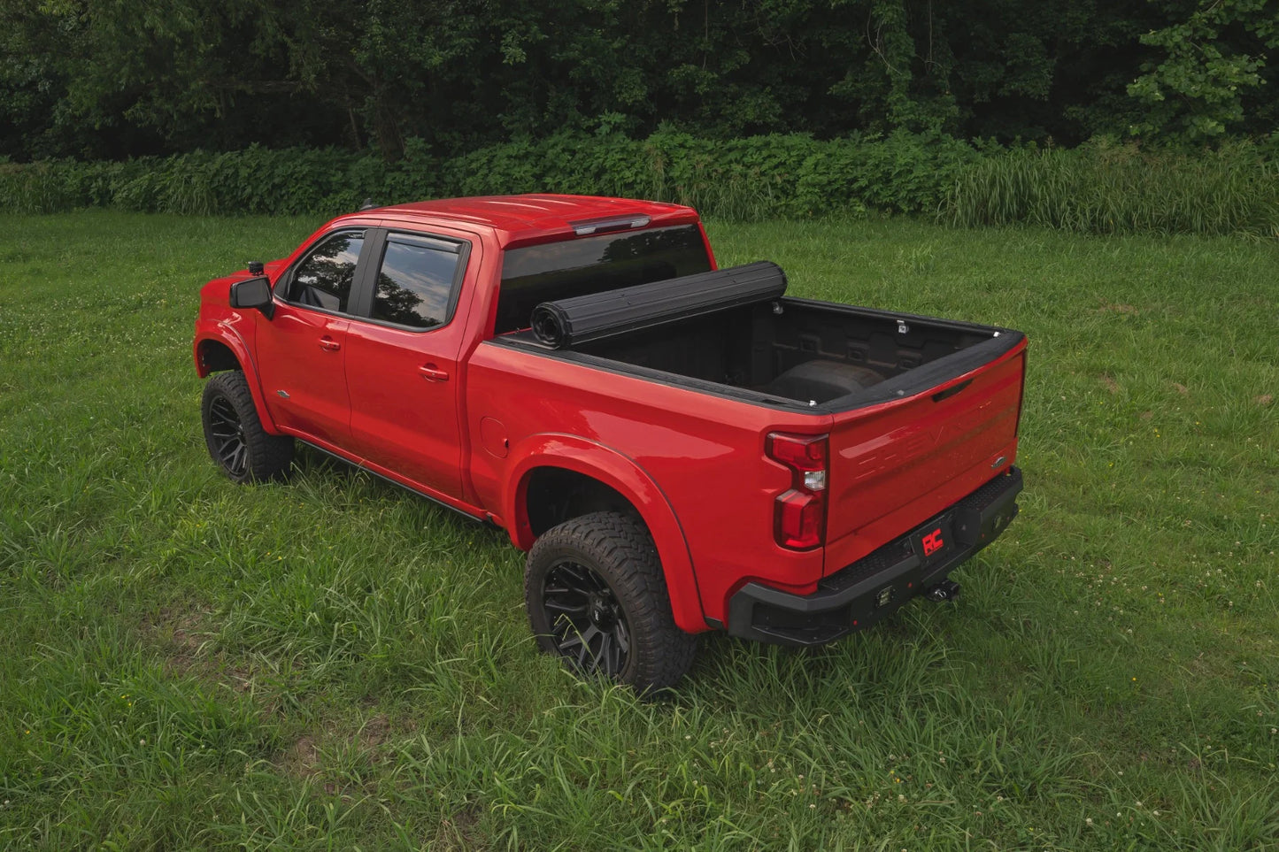 Hard Roll Up Bed Cover 5'10" Bed | Chevy/GMC Sierra 1500 (19-25)/Silverado 1500 (19-25)