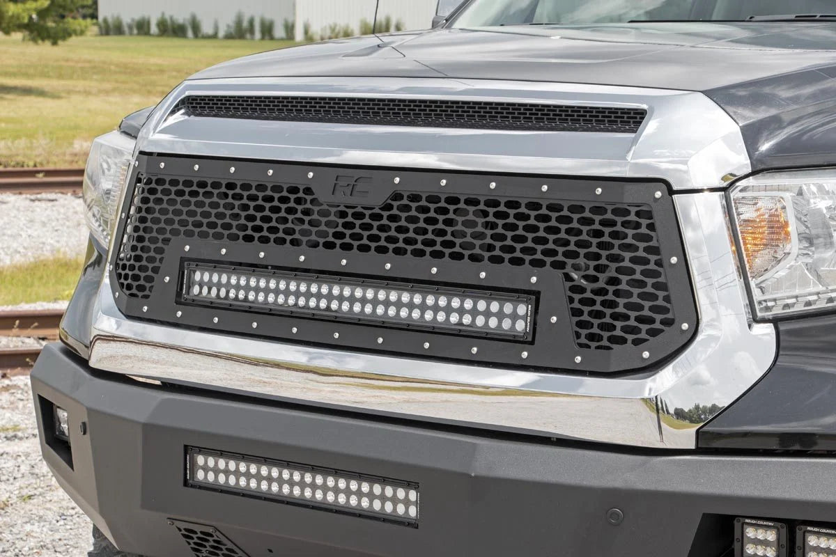 MESH GRILLE TOYOTA TUNDRA (14-17)