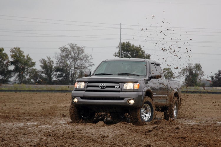 2.5 INCH LIFT KIT TOYOTA TUNDRA 2WD/4WD (2000-2006)